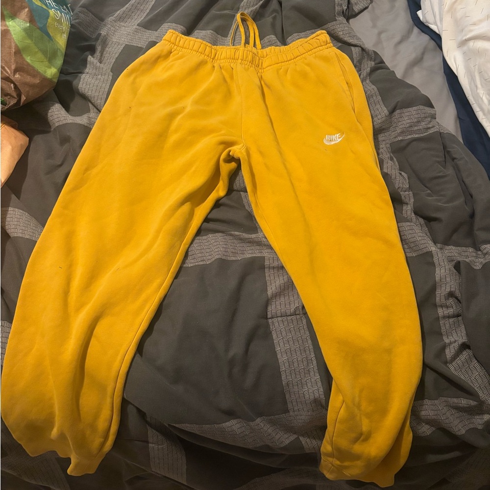 Nike Women’s Yellow Sweatpants